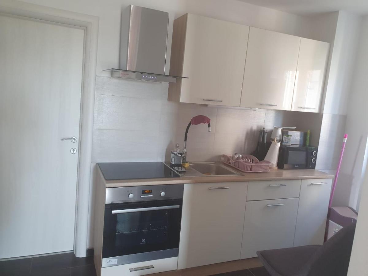 Muring Apartments ตรีบูนย์ ภายนอก รูปภาพ