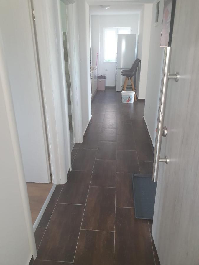 Muring Apartments ตรีบูนย์ ภายนอก รูปภาพ
