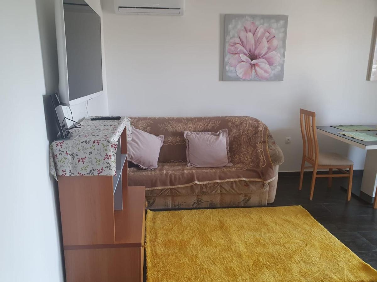 Muring Apartments ตรีบูนย์ ภายนอก รูปภาพ